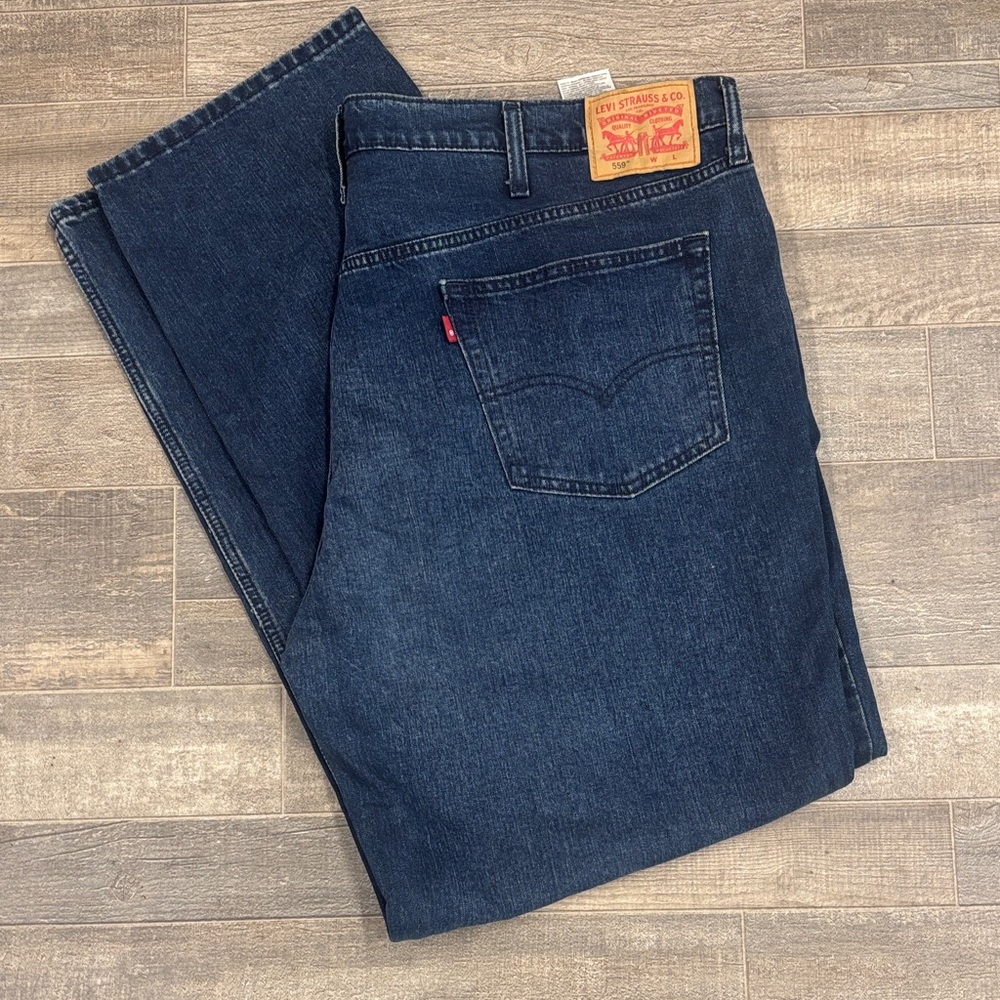 Levi's Men's Dark Wash Straight‎ Jeans Size W48xL36